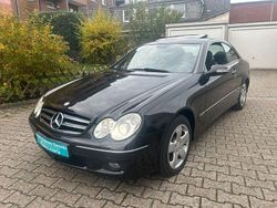 Obsidianschwarz metalliclack Gebraucht 2008 Mercedes CLK200 Coupé | 7.950 € (Fairer Preis)