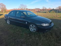 Schwarz Gebraucht 1999 Opel Omega Limousine | 950 € (Superpreis)