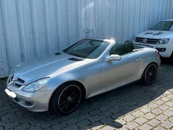 Silber Gebraucht 2007 Mercedes SLK200 Cabrio | 10.499 € (Fairer Preis)