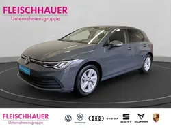 Grau Gebraucht 2023 VW Golf VIII Life Limousine | 25.880 € (Fairer Preis)