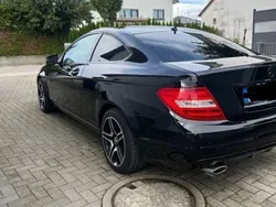 Schwarz Gebraucht 2011 Mercedes 220 Coupé | 5.800 €