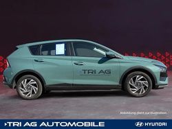 Mangrove green / mic Gebraucht 2024 Hyundai Bayon Trend SUV | 21.890 € (Fairer Preis)