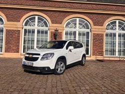 Weiß Gebraucht 2013 Chevrolet Orlando LT Van / Kleinbus | 7.900 € (Fairer Preis)