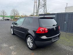 Schwarz Gebraucht 2005 VW Golf V Limousine | 1.950 €