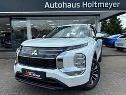 Weiß Neu 2025 Mitsubishi Outlander P-HEV Plus SUV | 49.450 €