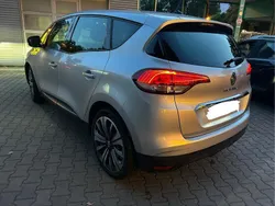 Silber Gebraucht 2021 Renault Scénic IV Bose Edition Van / Kleinbus | 9.999 €