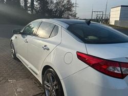 Weiß Gebraucht 2013 Kia Optima Turbo Limousine | 9.500 €