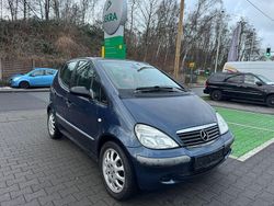 Blau Gebraucht 2001 Mercedes A140 Kleinwagen | 3.450 €