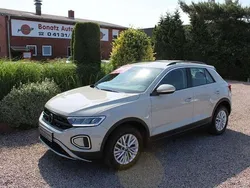 Ascot gray Gebraucht 2024 VW T-Roc Life SUV | 27.380 € (Guter Preis)