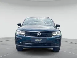 Nightshade blue metallic Gebraucht 2021 VW Tiguan SUV | 29.440 € (Fairer Preis)