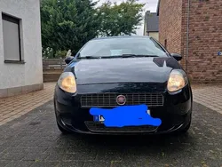 Blau Gebraucht 2009 Fiat Grande Punto Kleinwagen | 1.800 € (Fairer Preis)