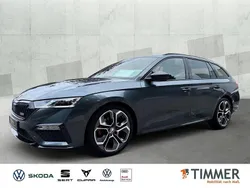 Grau Gebraucht 2021 Skoda Octavia RS Kombi | 30.440 € (Fairer Preis)