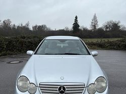 Silber Gebraucht 2006 Mercedes C200 Coupé | 1.800 € (Guter Preis)