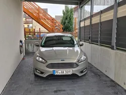 Braun Gebraucht 2015 Ford Focus Titanium Kombi | 8.800 € (Fairer Preis)