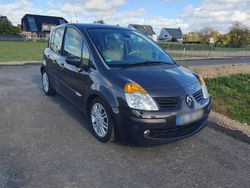 Braun Gebraucht 2005 Renault Modus Van / Kleinbus | 2.500 € (Teuer)