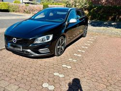 Schwarz Gebraucht 2017 Volvo V60 R-Design Kombi | 11.000 € (Guter Preis)