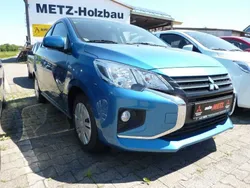 Blau Neu 2025 Mitsubishi Space Star Select Limousine | 12.940 €