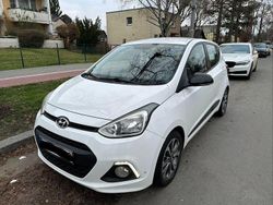 Weiß Gebraucht 2014 Hyundai i10 Edition Kleinwagen | 5.600 € (Fairer Preis)