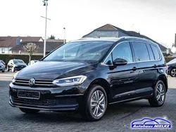 Schwarzmetallic Neu 2025 VW Touran Van / Kleinbus | 41.990 €