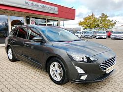 Grau Gebraucht 2019 Ford Focus Cool & Connect Limousine | 11.660 € (Fairer Preis)