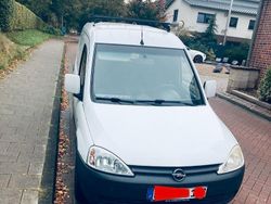 Weiß Gebraucht 2011 Opel Combo Van / Kleinbus | 700 € (Guter Preis)