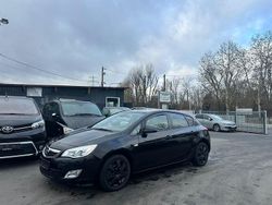 Schwarz Gebraucht 2011 Opel Astra Design Edition Kleinwagen | 3.999 € (Guter Preis)