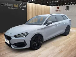 Weiß (metallic) Gebraucht 2022 Cupra Leon VZ Kombi | 26.990 € (Fairer Preis)