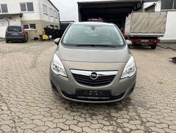 Braun Gebraucht 2013 Opel Meriva Edition Van / Kleinbus | 2.800 € (Superpreis)