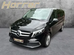 Obsidianschwarz metallic Gebraucht 2023 Mercedes V300 Avantgarde Edition Van / Kleinbus | 58.890 € (Superpreis)