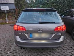 Grau Gebraucht 2016 VW Golf VII Comfortline Kombi | 8.700 € (Fairer Preis)