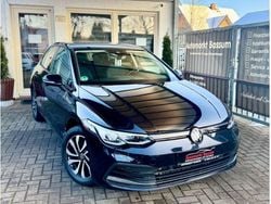 Deep black (metallic) Gebraucht 2022 VW Golf Active Limousine | 19.990 € (Guter Preis)
