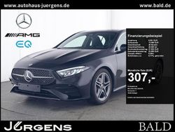 Schwarz kosmosschwarz metallic Gebraucht 2024 Mercedes A200 AMG Limousine | 34.880 € (Etwas zu teuer)