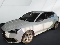 "nevada" weiss Gebraucht 2024 Seat Leon FR Limousine | 28.490 € (Fairer Preis)