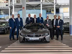 Grau Gebraucht 2021 BMW 320 Performance Kombi | 24.399 € (Superpreis)