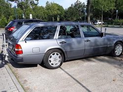 Silber Gebraucht 1993 Mercedes E320 Sportline Kombi | 12.000 €