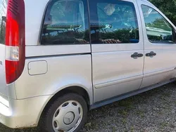 Silber Gebraucht 2003 Mercedes Vaneo Van / Kleinbus | 1.500 € (Superpreis)