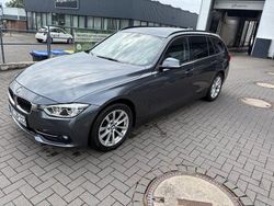 Grau Gebraucht 2018 BMW 330 Advantage Kombi | 22.000 € (Fairer Preis)