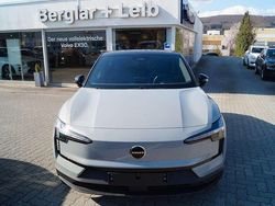 Grau Gebraucht 2025 Volvo EX30 Ultra SUV | 41.890 € (Etwas zu teuer)