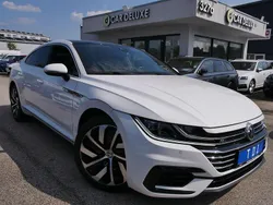 Weiß Gebraucht 2018 VW Arteon R-line Limousine | 30.999 €