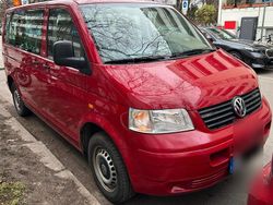 Rot Gebraucht 2005 VW Caravelle Van / Kleinbus | 14.000 €