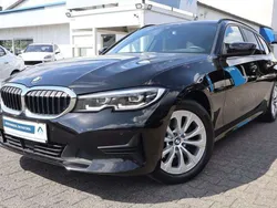 Schwarz ii Gebraucht 2022 BMW 320 Advantage Kombi | 26.485 € (Fairer Preis)