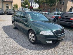 Grün Gebraucht 2008 Skoda Octavia Team Edition Kombi | 2.000 € (Teuer)