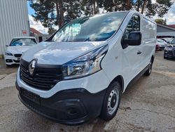 Weiß Gebraucht 2017 Renault Trafic Komfort Van | 9.666 € (Fairer Preis)