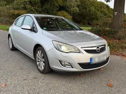 Silber Gebraucht 2011 Opel Astra Kleinwagen | 3.599 € (Fairer Preis)