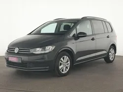 Grau Gebraucht 2020 VW Touran Comfortline Van / Kleinbus | 28.182 € (Fairer Preis)