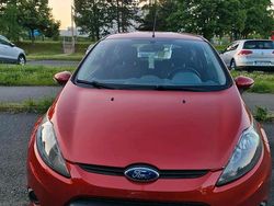 Rot Gebraucht 2009 Ford Fiesta Limousine | 2.900 € (Fairer Preis)