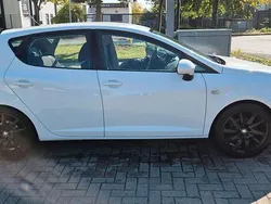 Weiß Gebraucht 2012 Seat Ibiza Kleinwagen | 3.500 €