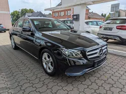 Schwarz Gebraucht 2018 Mercedes E220 Avantgarde Limousine | 28.000 € (Superpreis)