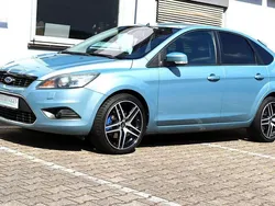 Blau Gebraucht 2009 Ford Focus Titanium Limousine | 3.390 € (Fairer Preis)