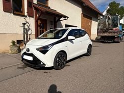 Weiß Gebraucht 2020 Toyota Aygo Kleinwagen | 9.300 € (Guter Preis)
